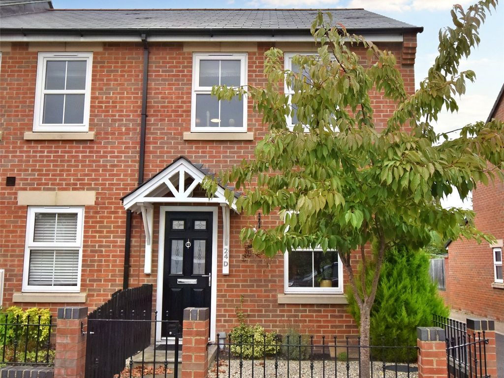 3 bed terraced house to rent in Hagbourne Road, Didcot, Oxfordshire
