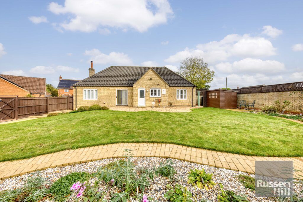 3 bed detached bungalow for sale in Dereham Road, Easton, Norwich NR9