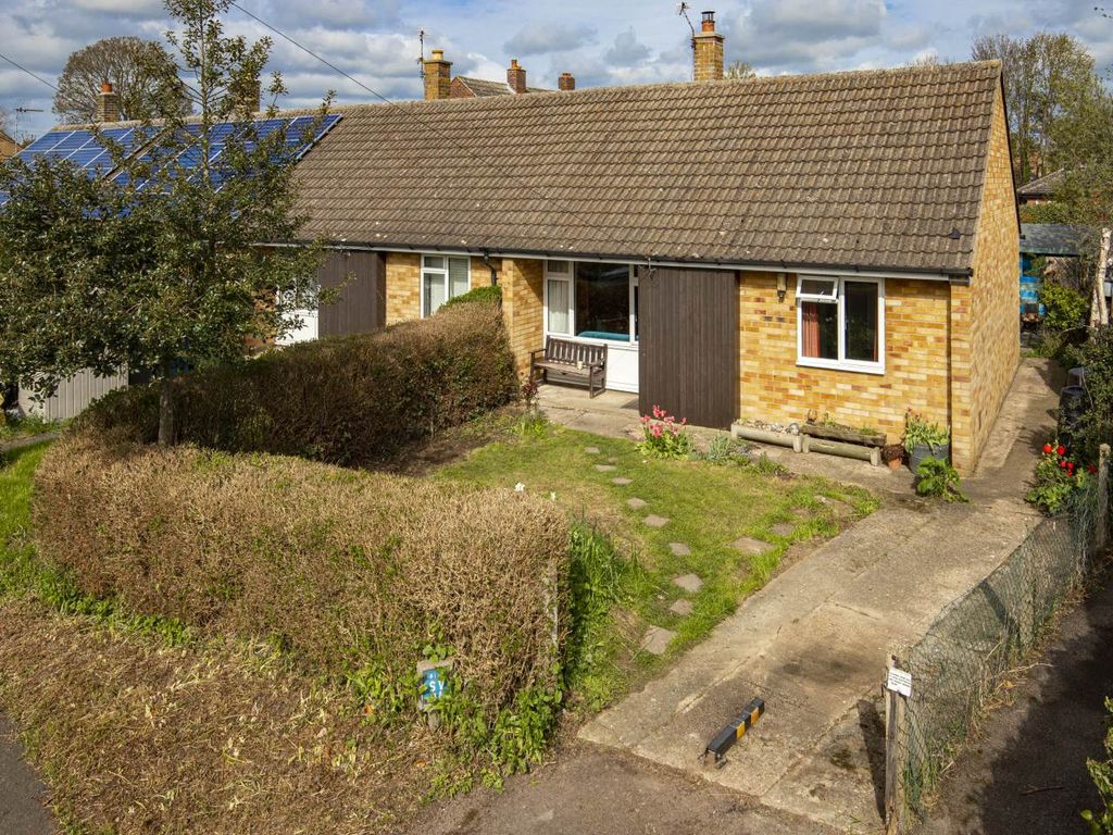 1 bed semidetached bungalow for sale in Chapel Lane, Fowlmere, Royston