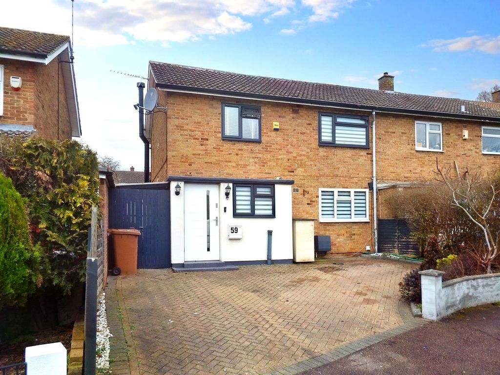 3 bed end terrace house for sale in Mandeville, Stevenage