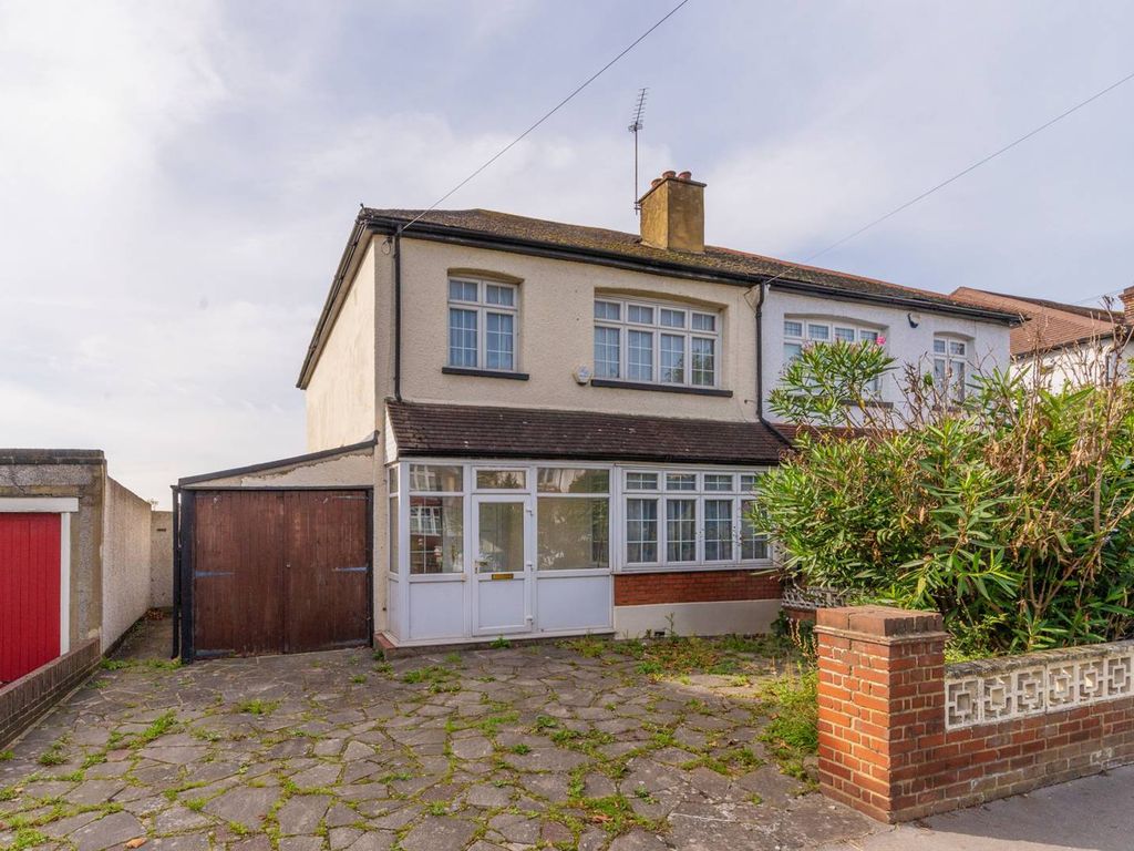 3 bed semidetached house for sale in Green Lane, Norbury, London SW16