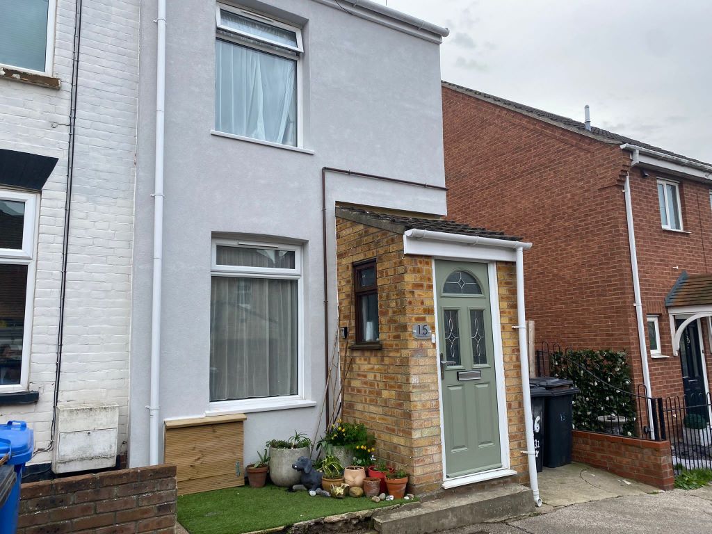 3 bed end terrace house for sale in Clarence Road, Lowestoft NR32, £