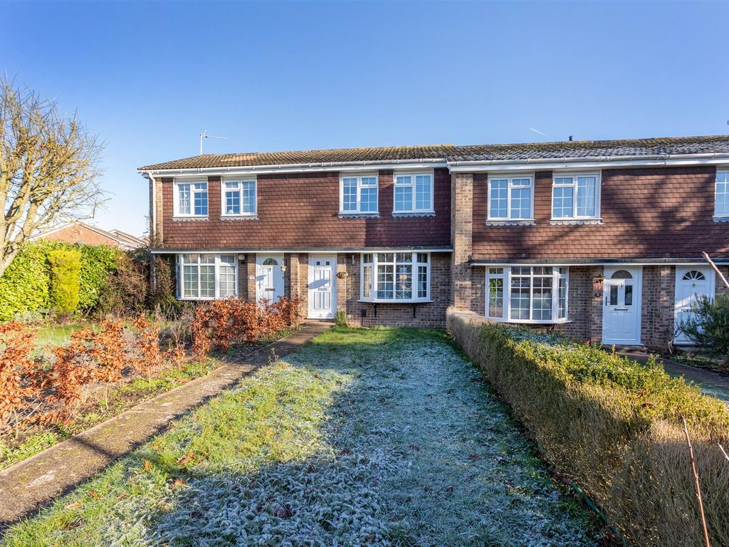 2 bed terraced house for sale in Lyneham Gardens, Maidenhead SL6 Zoopla