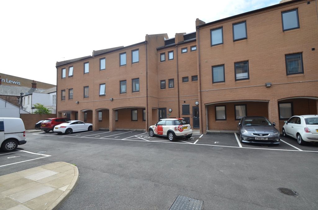 1 bed flat to rent in Central Court, North Street, Peterborough PE1