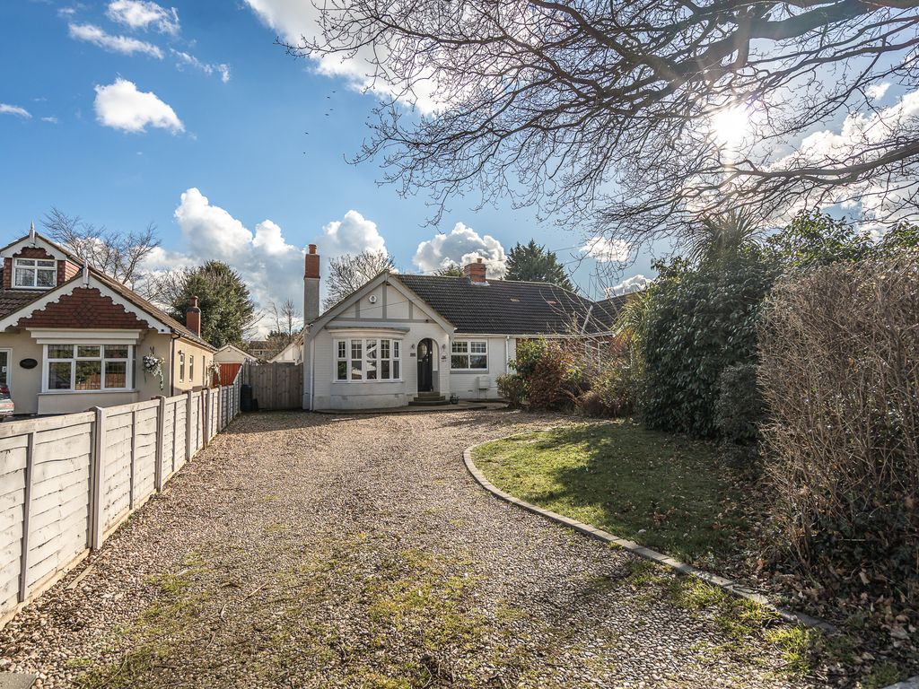 3 bed bungalow for sale in Humberston Avenue, Humberston, Grimsby DN36