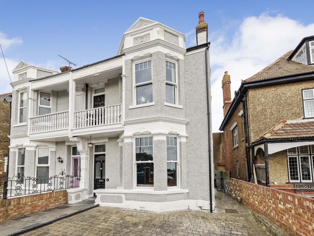 5 bed semidetached house for sale in Seapoint Road, Broadstairs CT10
