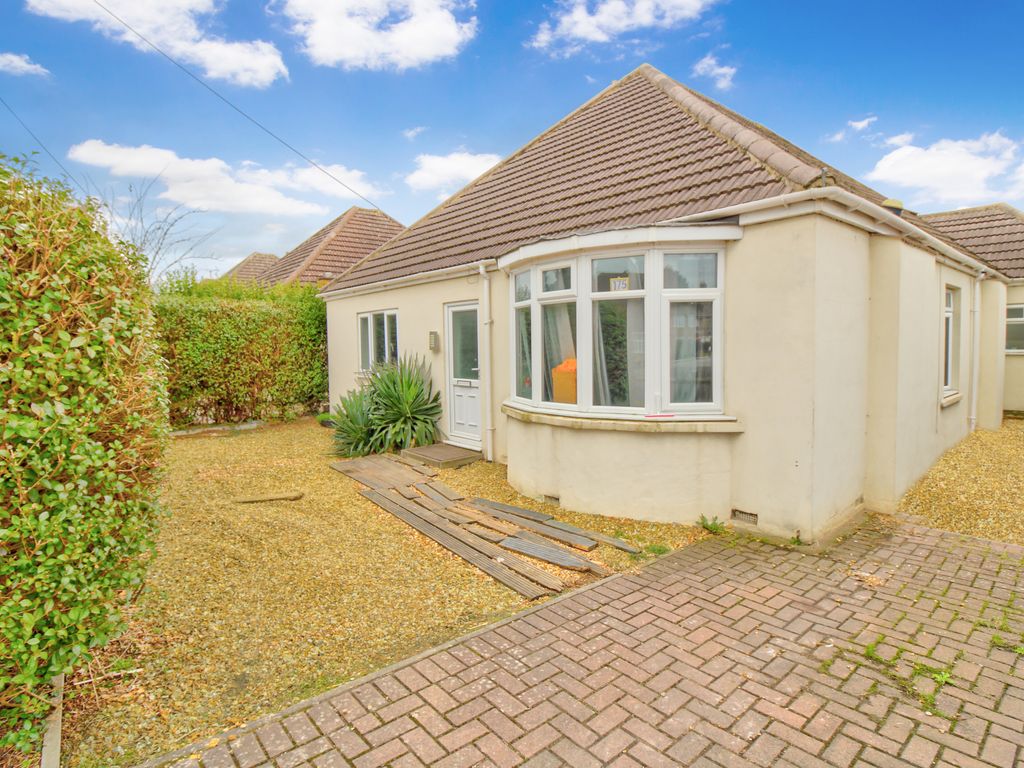 4 bed bungalow for sale in Toddington Road, Luton LU4 Zoopla