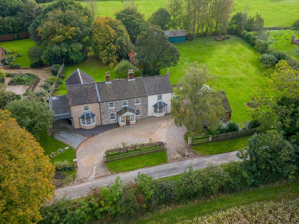 5 bed detached house for sale in Palgrave Road, Great Dunham, King's Lynn PE32, £975,000 Zoopla 5 bed detached house for sale in Palgrave Road, Great Dunham, King's Lynn PE32, £975,000 Zoopla