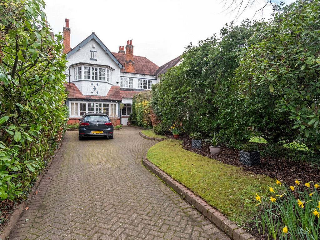 5 bed semidetached house for sale in St Agnes Road, Moseley
