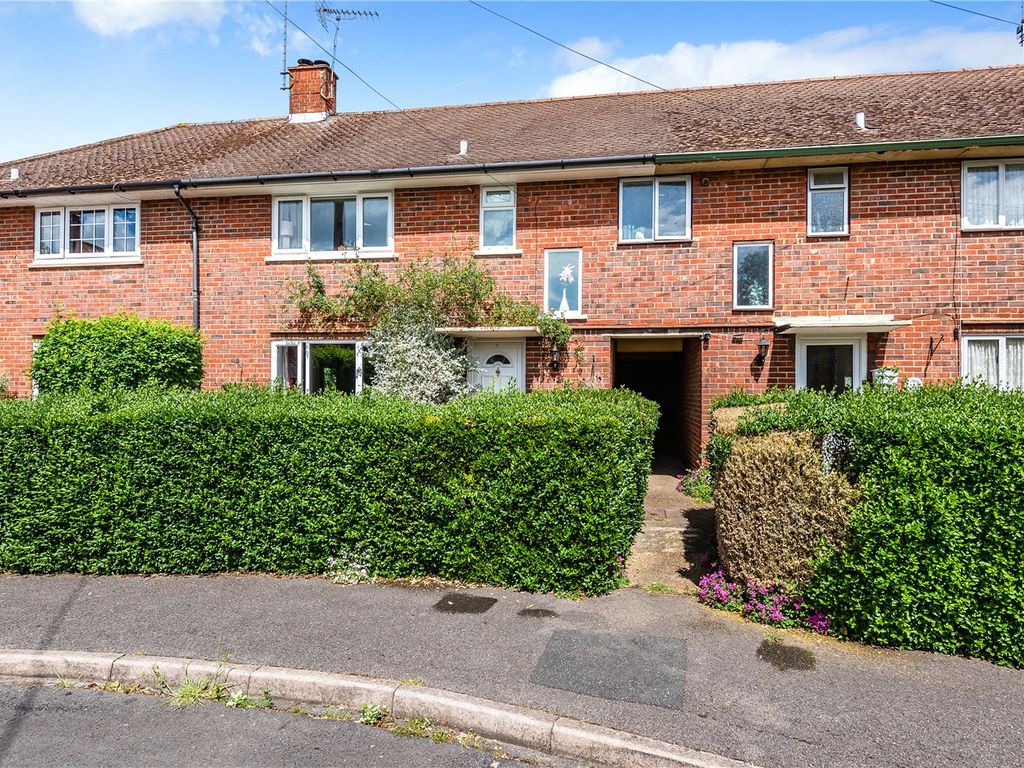 2 bed terraced house for sale in Oakdene, Chobham, Woking, Surrey GU24