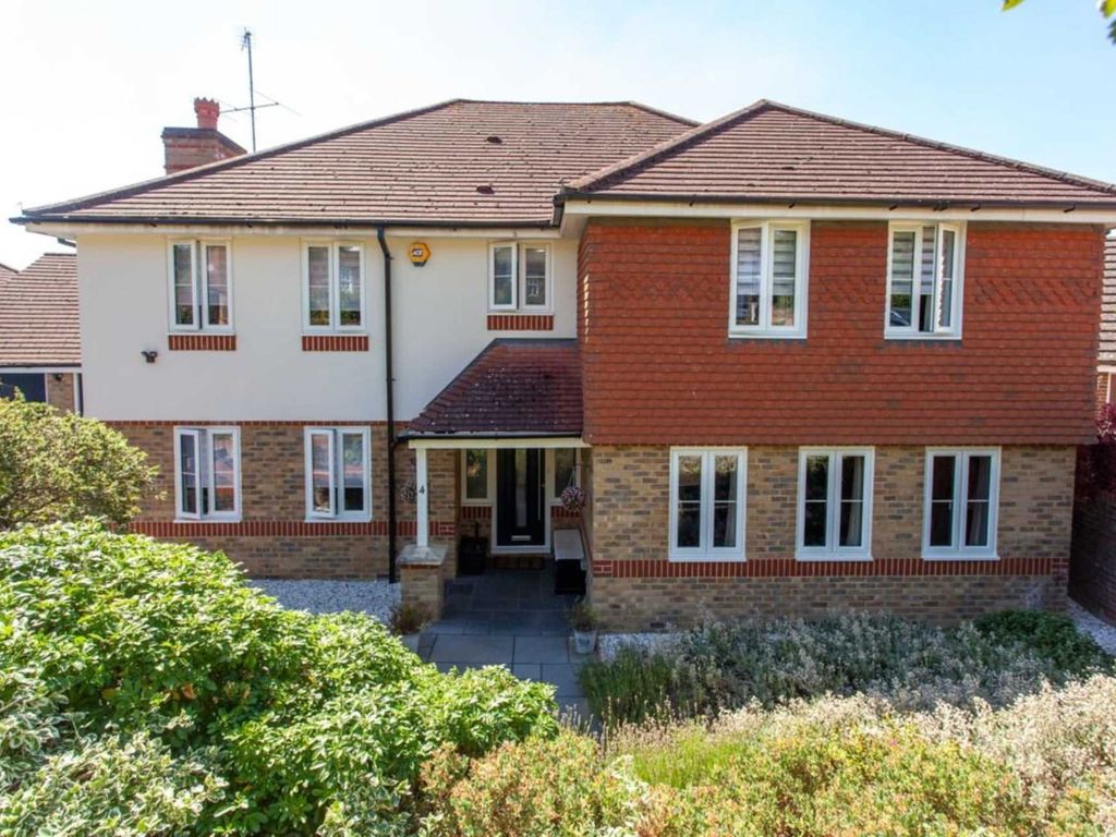 4 bed detached house for sale in Merthyr Vale, Emmer Green RG4 Zoopla