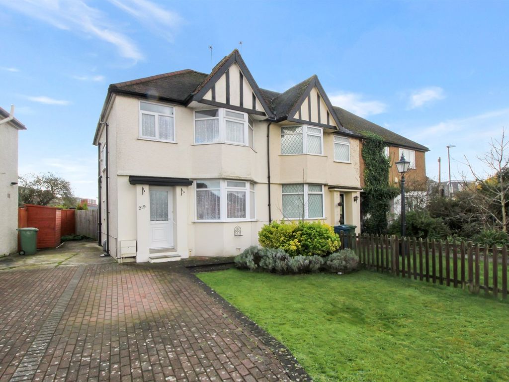 3 bed end terrace house for sale in Camrose Avenue, Edgware HA8, £