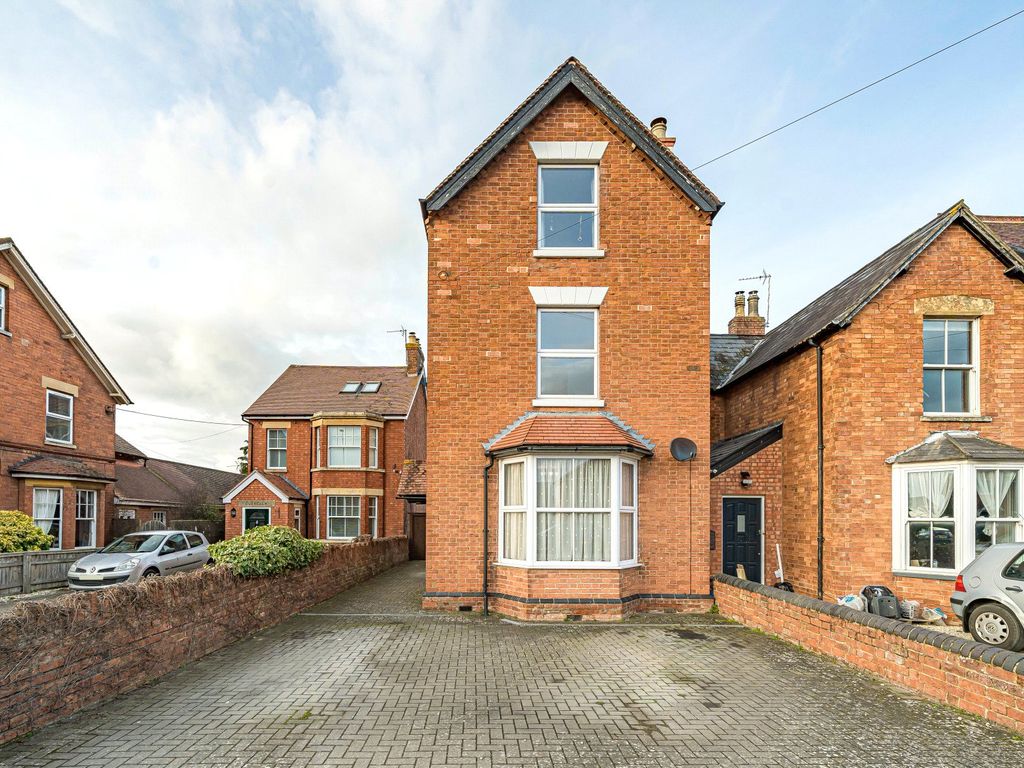 4 bed detached house for sale in Ashchurch Road, Tewkesbury, Gloucestershire GL20 Zoopla