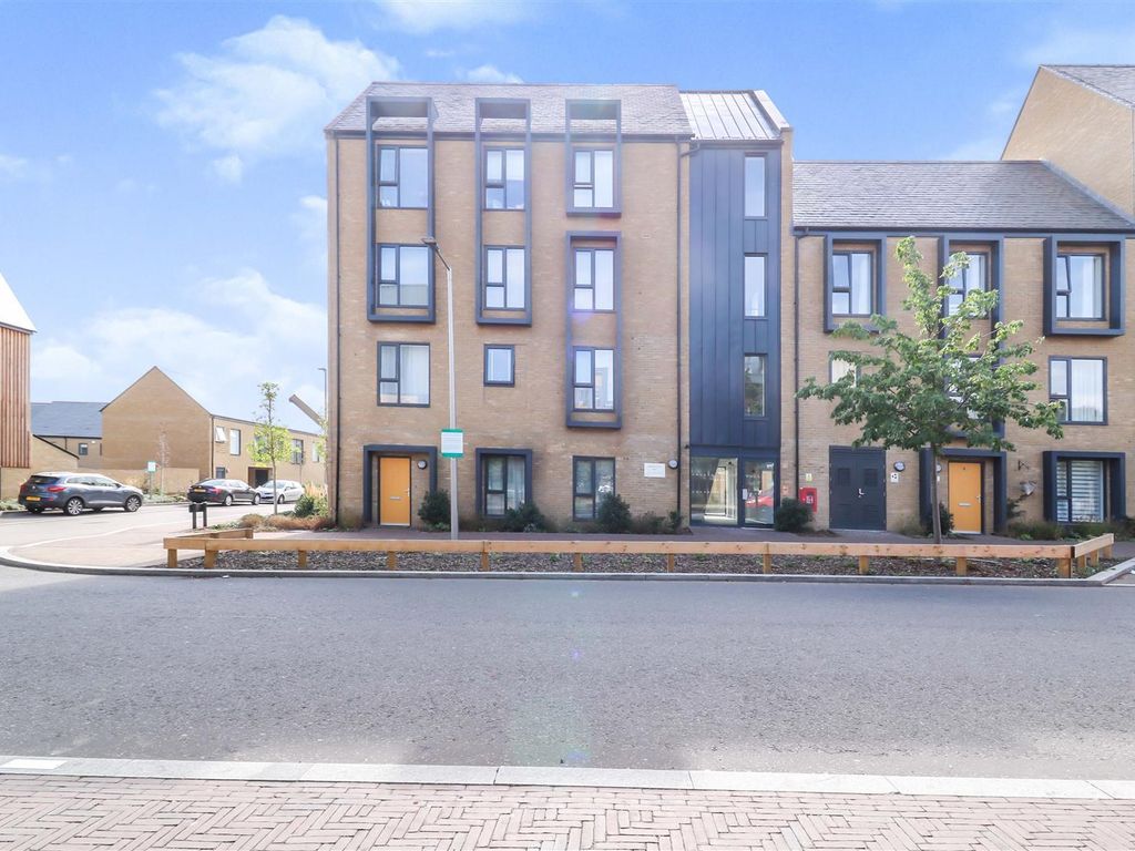 2 bed flat for sale in Barnfield Way, Newhall, Harlow CM17 Zoopla