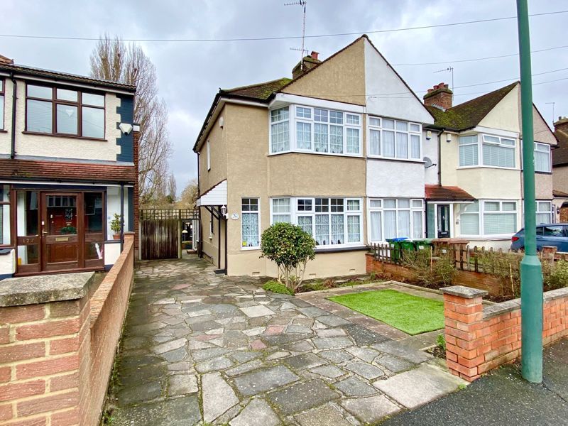 2 bed end terrace house for sale in Dorchester Avenue, Bexley DA5, £
