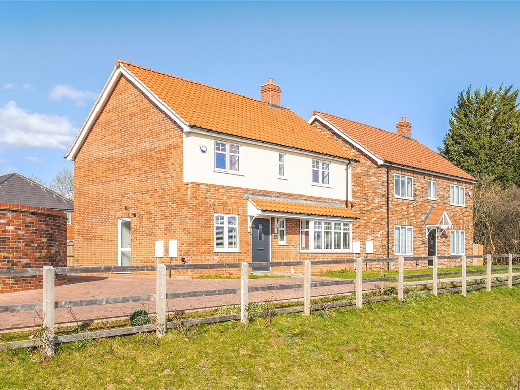 4 bed detached house for sale in 5 Arrow Mews, Dunholme, Lincoln LN2, £