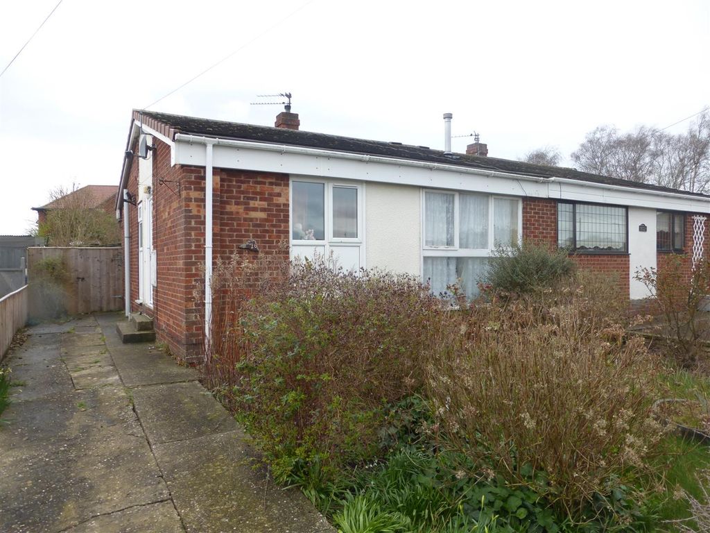 2 bed semidetached bungalow for sale in Inmans Road, Hedon, Hull HU12