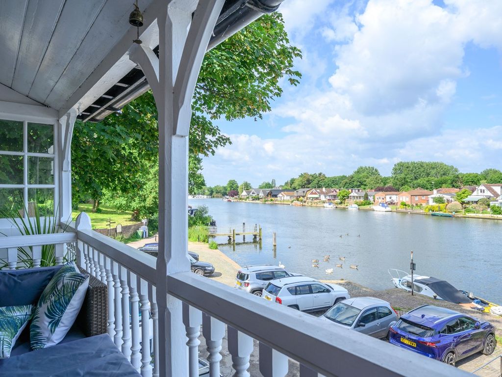 4 bed end terrace house for sale in Manor Road, WaltonOnThames KT12