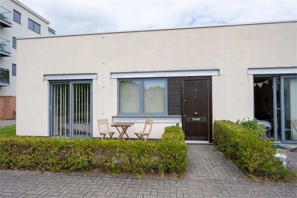 1 bed flat for sale in Courtlands, Sully, Hayes Point, Hayes Road CF64