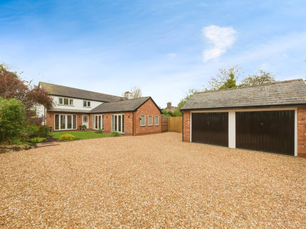 4 bed semidetached house for sale in Dunham Road, Bowdon, Altrincham