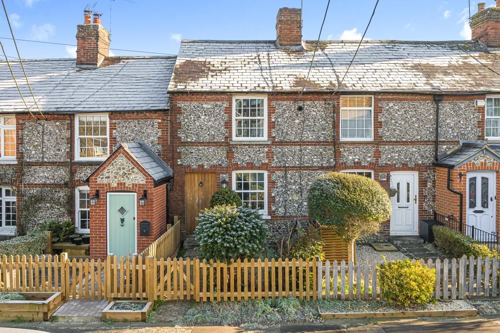 2 bed cottage to rent in Downley, Buckinghamshire HP13 Zoopla