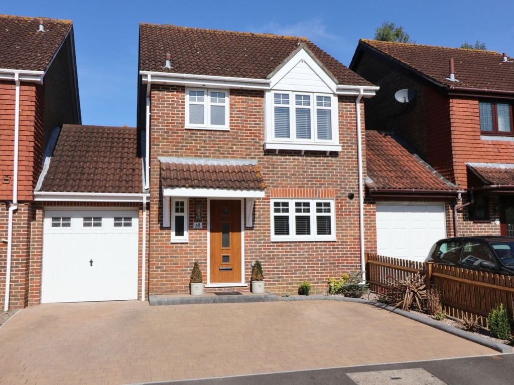 3 bed linkdetached house for sale in Beattie Rise, Hedge End SO30 Zoopla