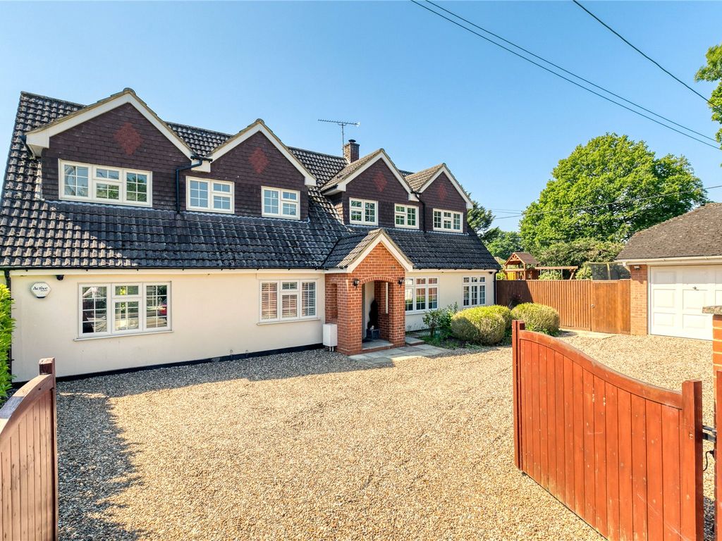 4 bed detached house for sale in Forest Road, Winkfield Row, Bracknell