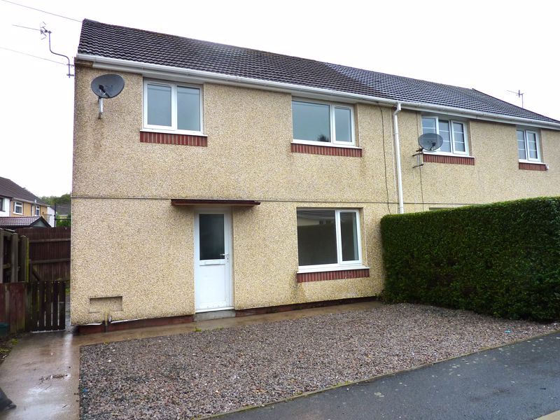 3 bed semidetached house to rent in Overdene, Pontllanfraith