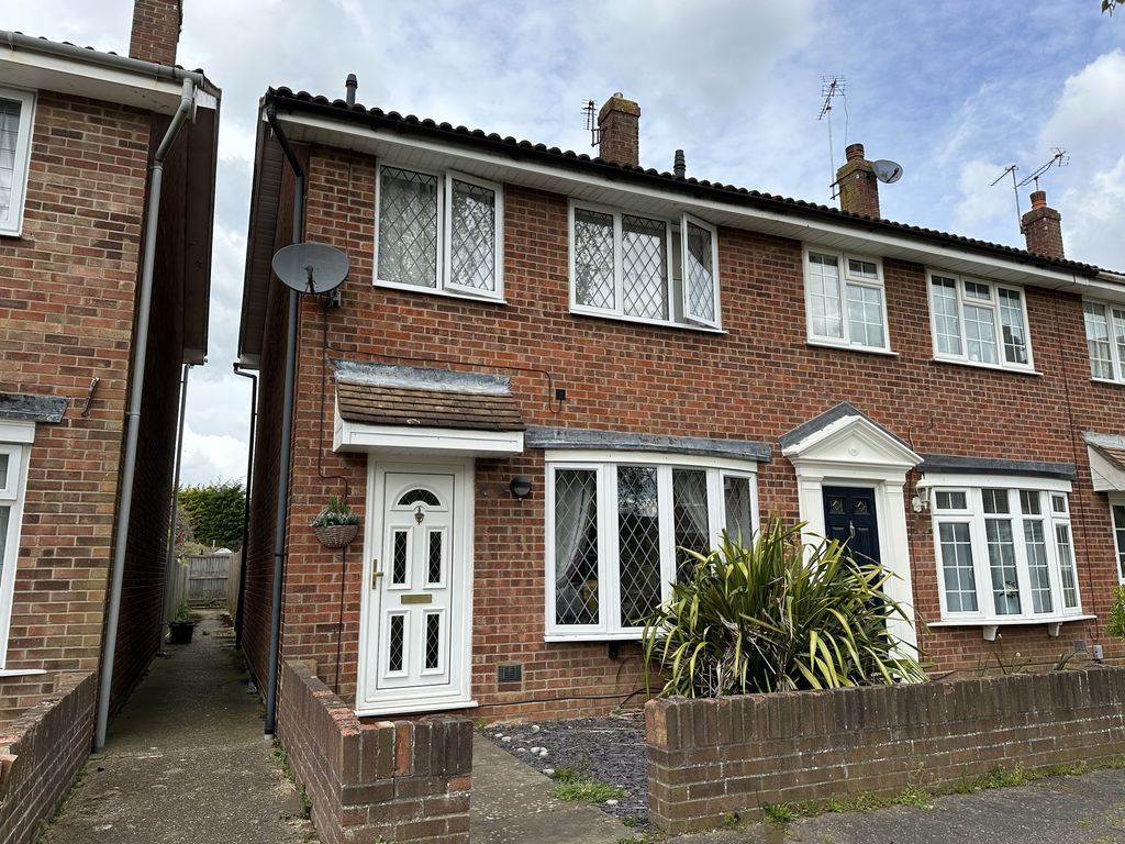 3 bed end terrace house to rent in Twining Road, Stanway, Colchester CO3, £1,350 pcm Zoopla