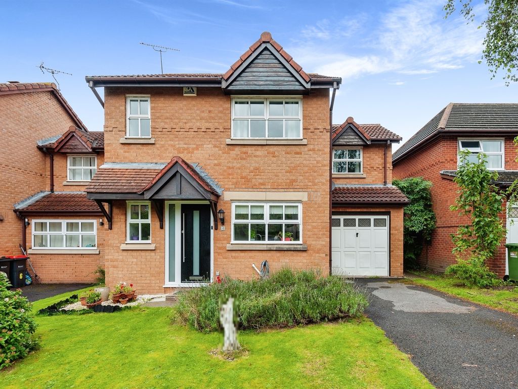 3 bed detached house for sale in Pennington Close, Frodsham WA6, £