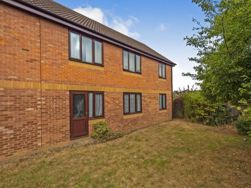 2 bed flat for sale in The Willows, Flitwick, Bedford MK45 Zoopla