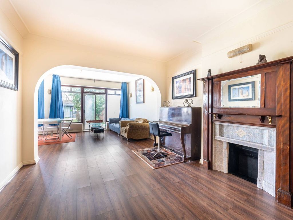 4 bed detached house for sale in Ealing Road, Wembley HA0, £1,250,000