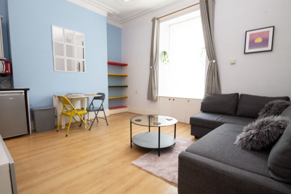 1 bed flat to rent in Ferryhill Terrace, Ferryhill, Aberdeen AB11, £595