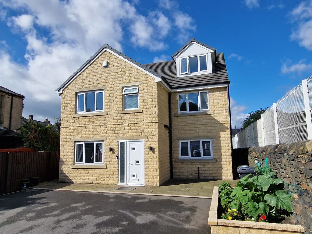 7 bed detached house for sale in Whitehead Place, Fagley, Bradford BD2