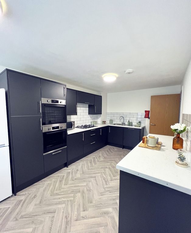 6 bed terraced house to rent in Ashfield, Liverpool, Merseyside L15, £