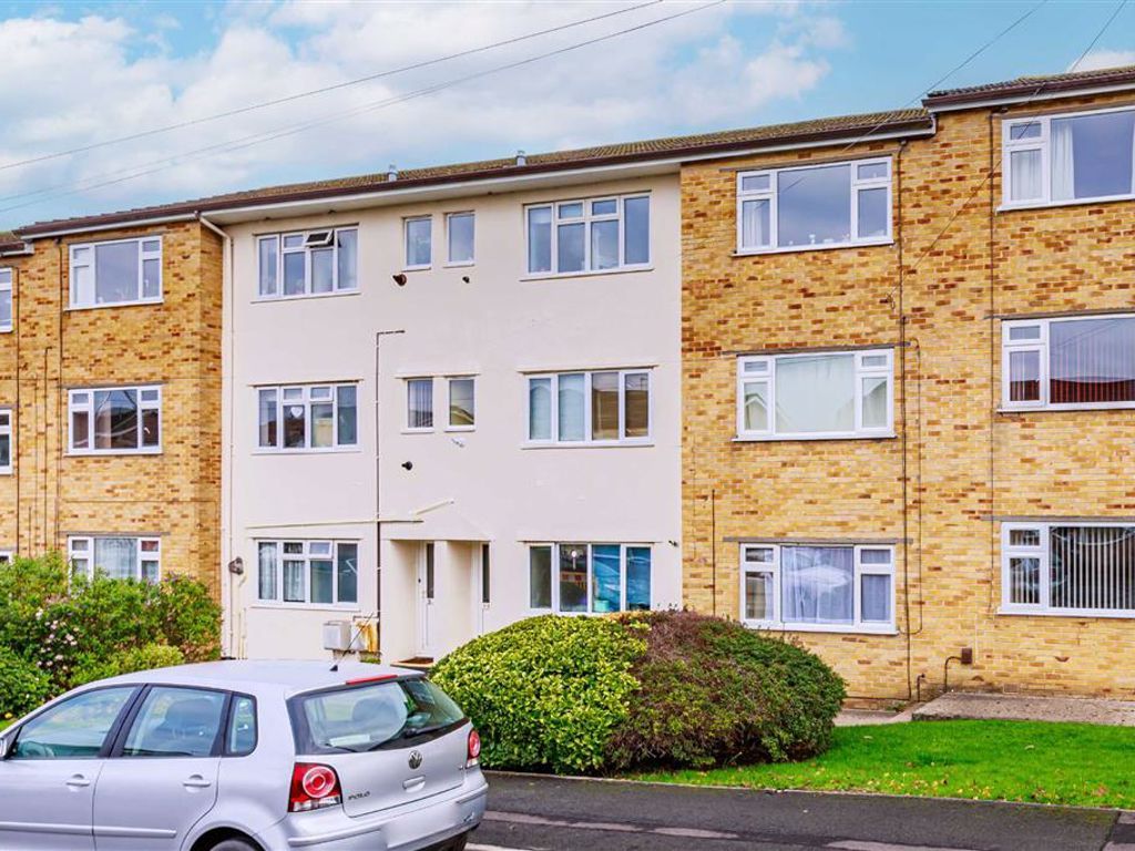 2 bed flat for sale in Charlton Mead Court, Charlton Mead Drive