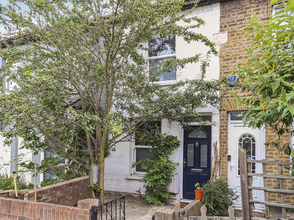 1 bed terraced house for sale in Maynard Road, Walthamstow, London E17