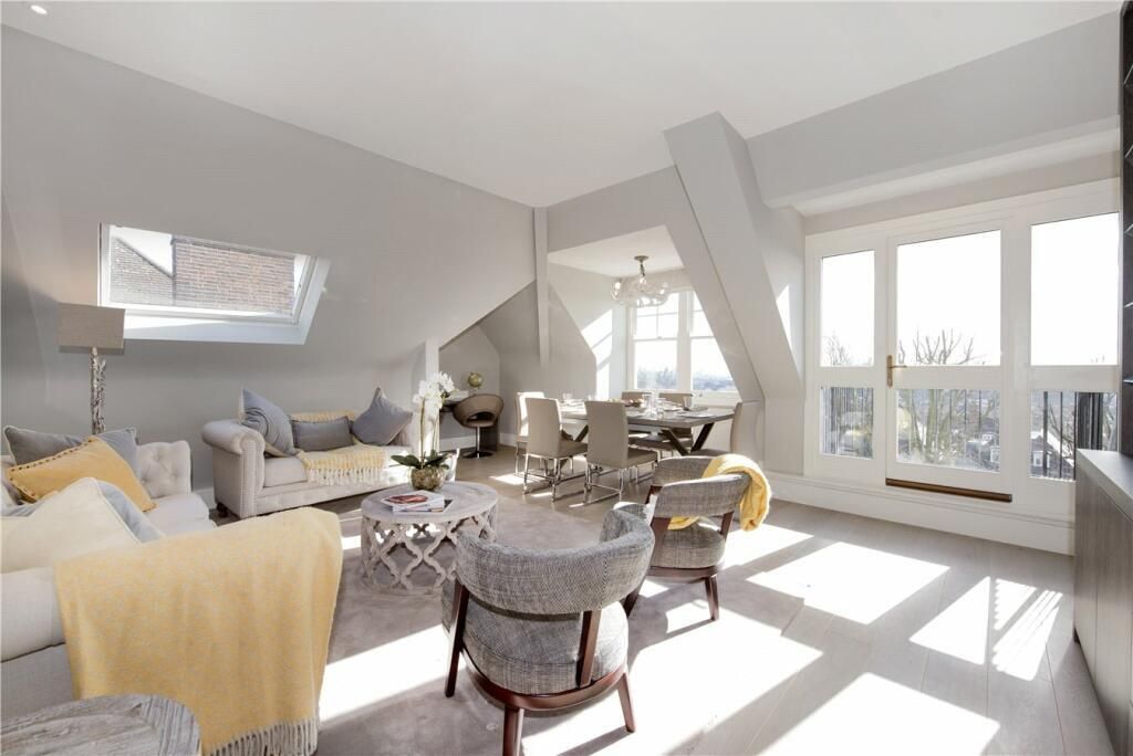 3 bed flat to rent in Lyndhurst Road, Hampstead NW3, £8,017 pcm Zoopla