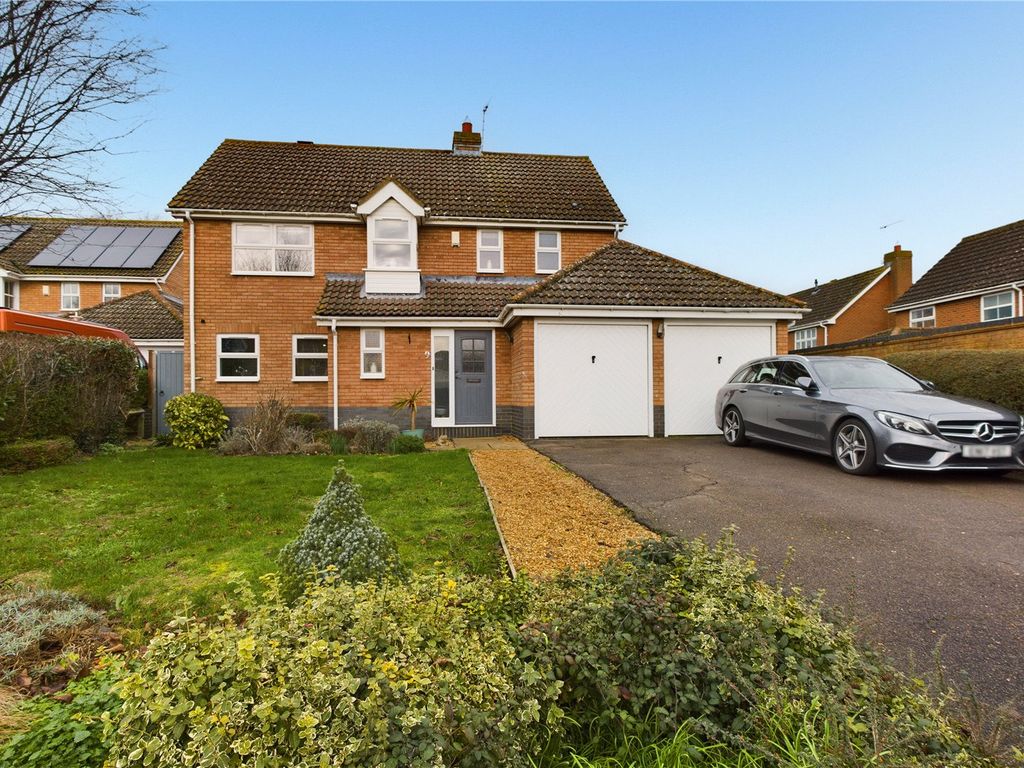 4 bed detached house for sale in Brookfield Way, Bury, Ramsey