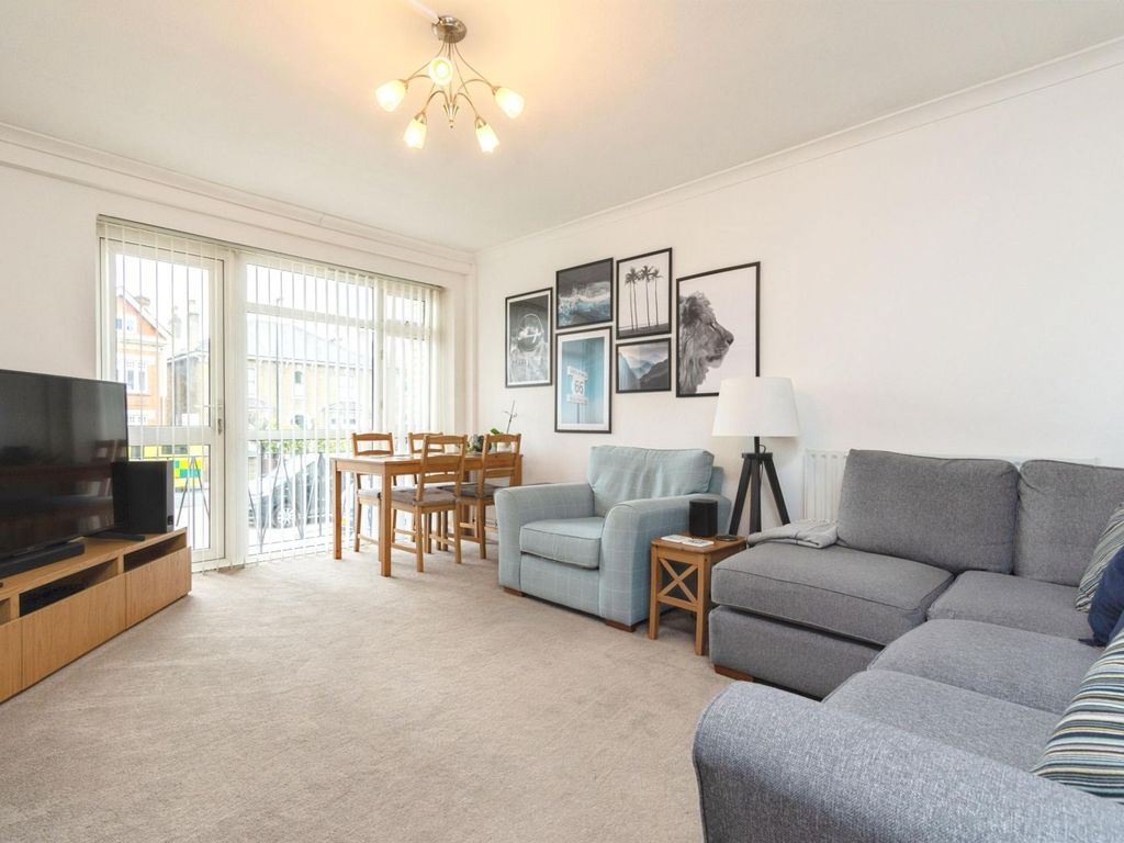 43 Coombe Road, East Croydon CR0