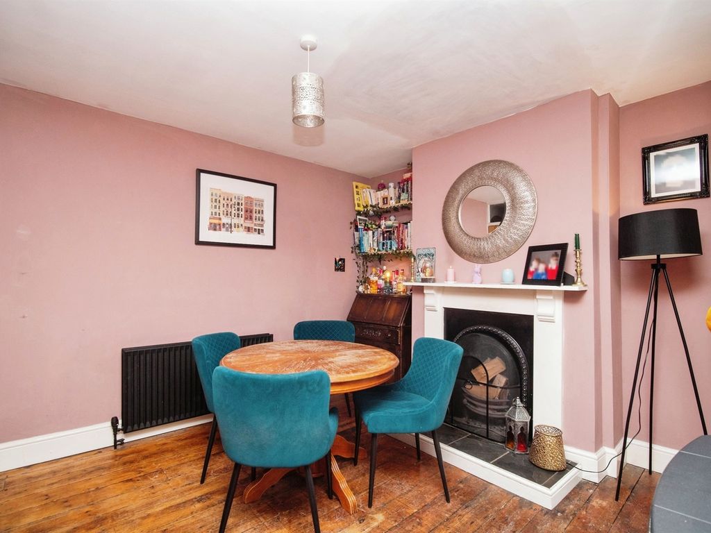 3 bed terraced house for sale in Dukes Avenue, Dorchester DT1, £275,000