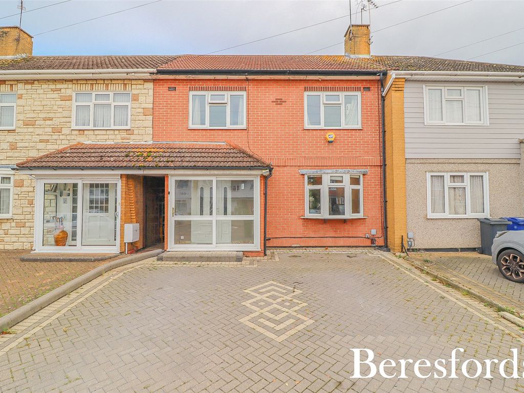 3 bed terraced house for sale in Foyle Drive, South Ockendon RM15, £