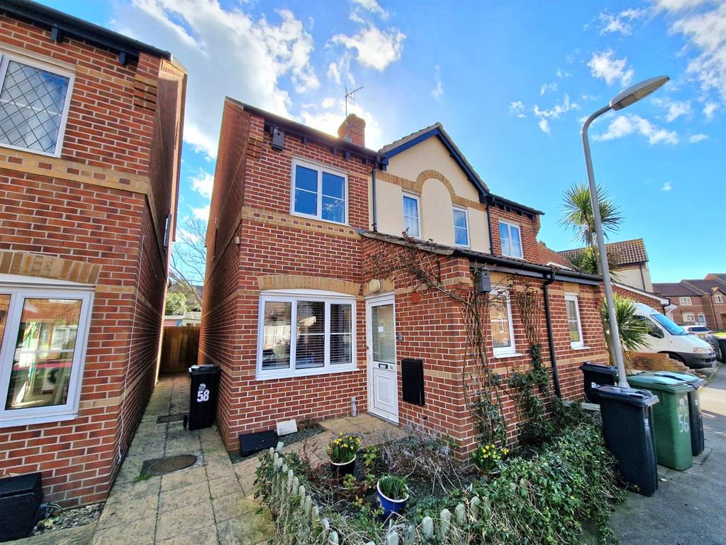 3 bed semidetached house for sale in Douglas Road, Wyke Regis
