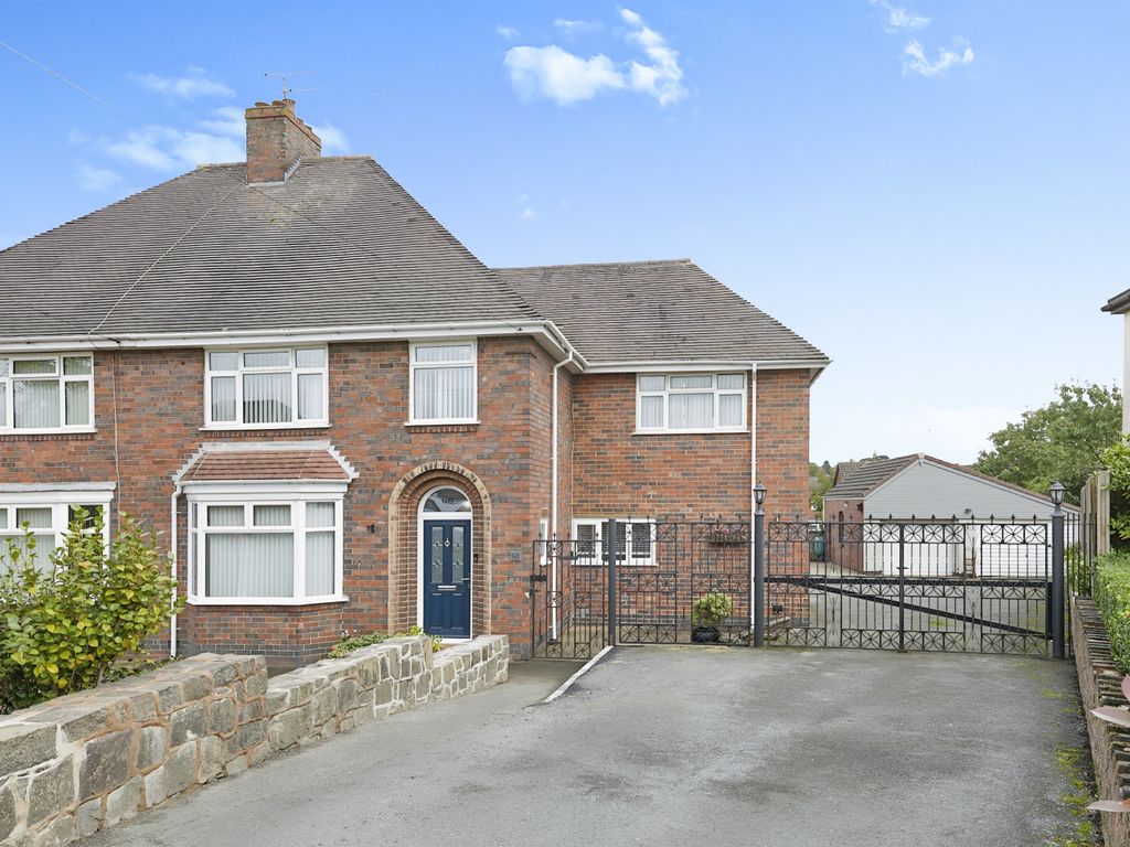 4 bed semidetached house for sale in Hartshorne Road, Woodville