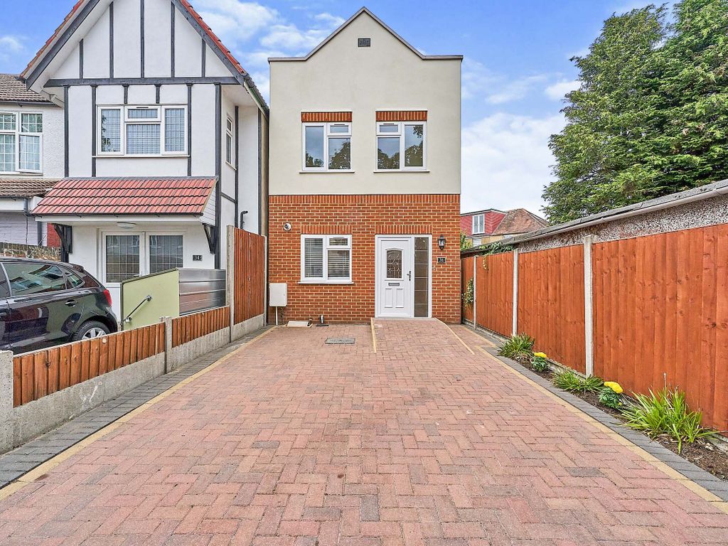 2 bed detached house for sale in Maswell Park Crescent, Hounslow TW3