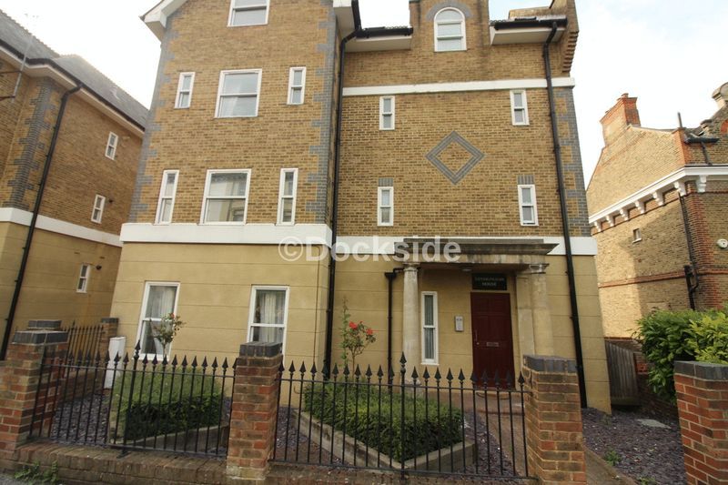 Studio to rent in St. Margarets Street, Rochester ME1, £800 pcm Zoopla