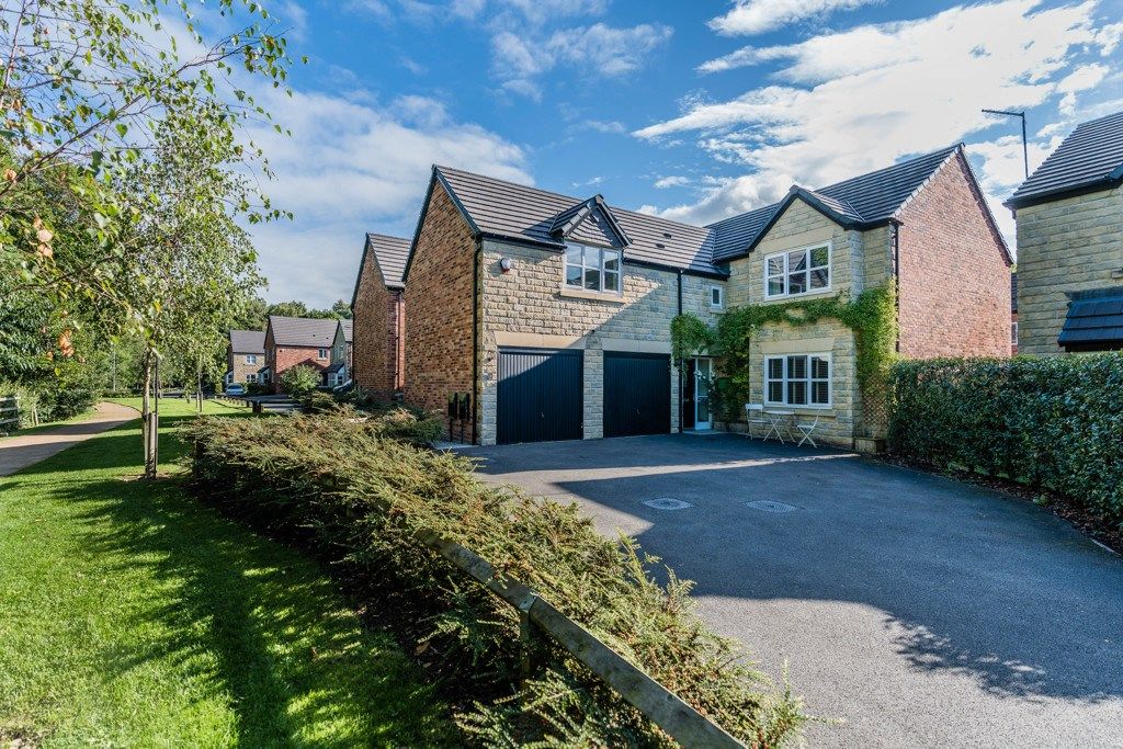 5 bed detached house for sale in Waterwheel Way, Bollington