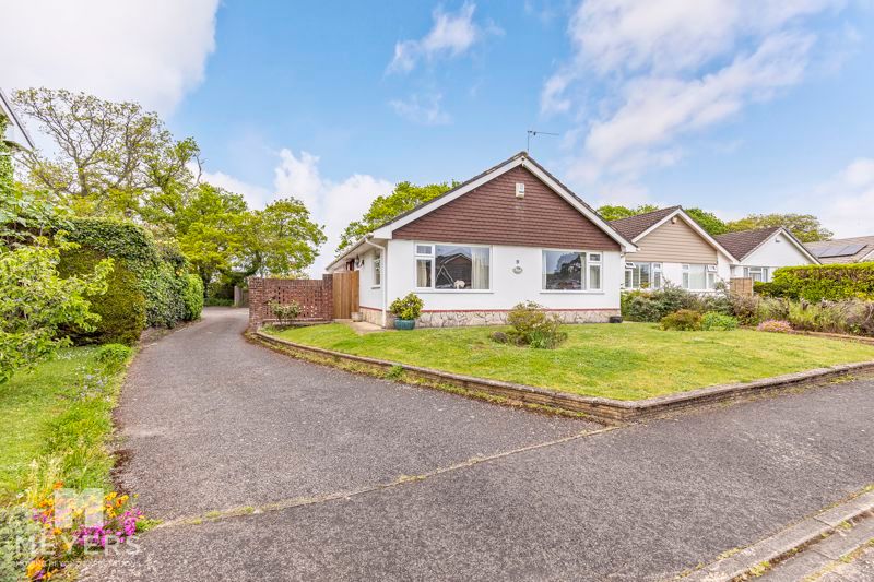 3 bed detached bungalow for sale in Links Drive, Christchurch BH23 Zoopla