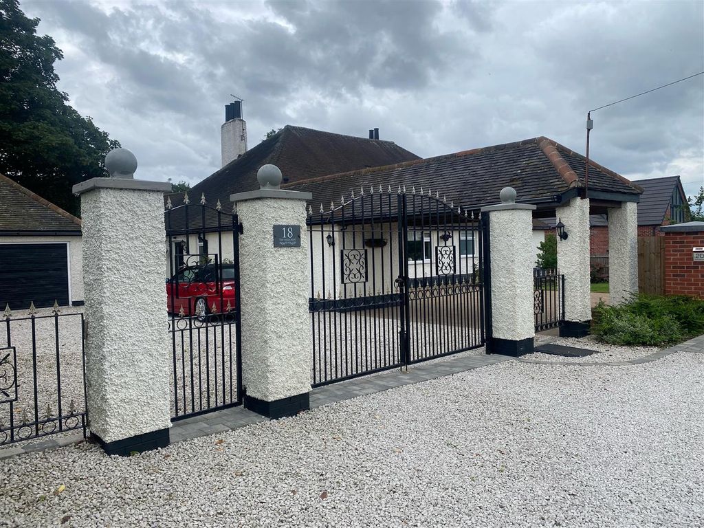 4 bed detached bungalow for sale in Birdcroft Lane, Ilkeston DE7 Zoopla