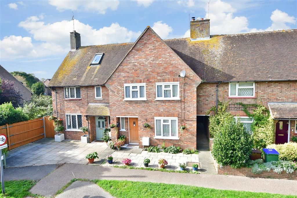 3 bed terraced house for sale in St. Richard's Road, Westergate